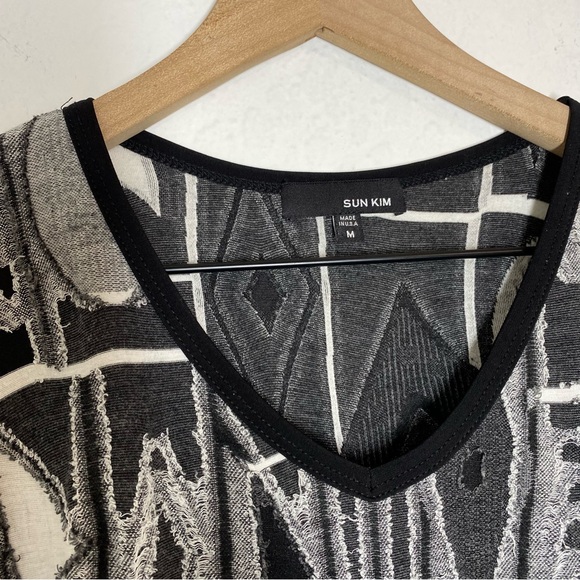 Sun Kim Women’s M 3D Knit Vintage Black Gray Pullover Tunic Flare Top Dress - Picture 4 of 7